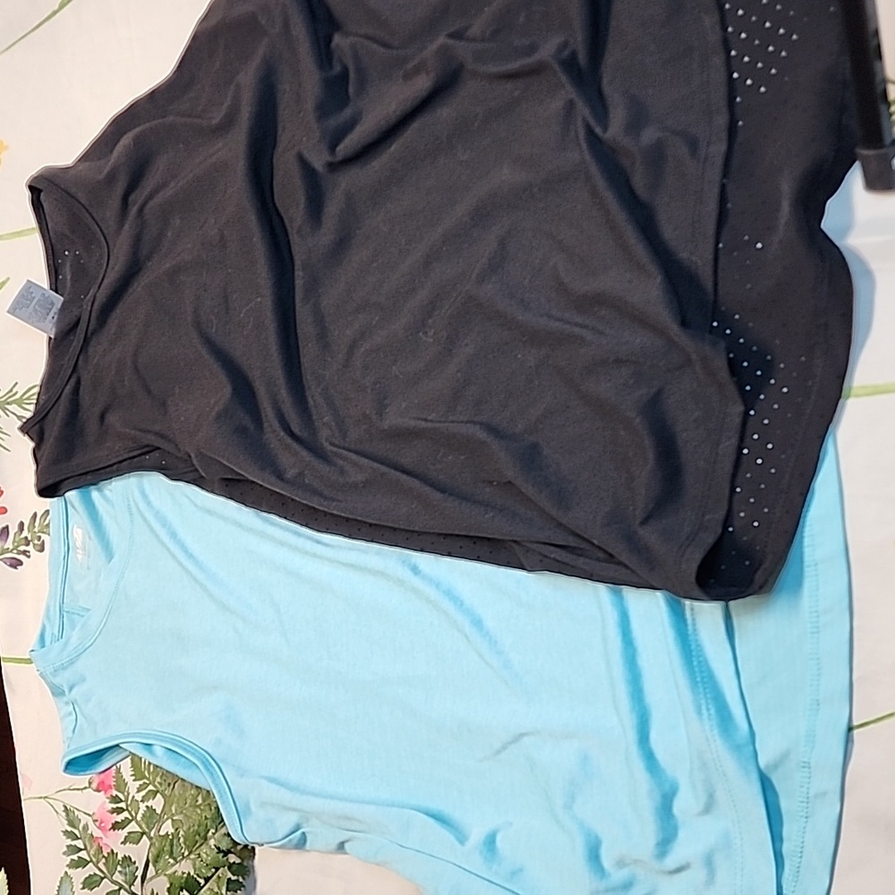 AVIA Sleeveless Workout Shirts